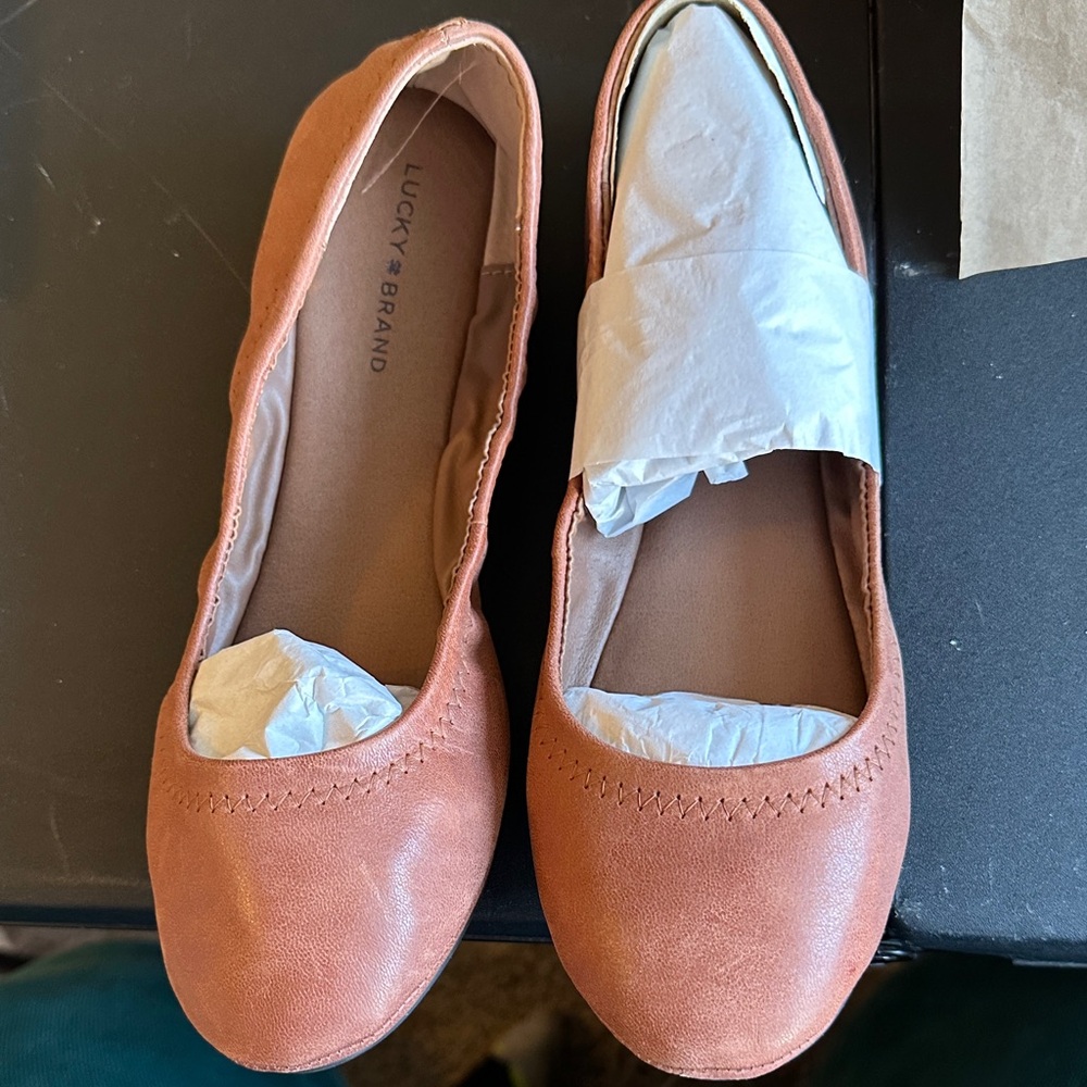 Lucky Brand Women's Brown Loafers - Picture 3 of 5